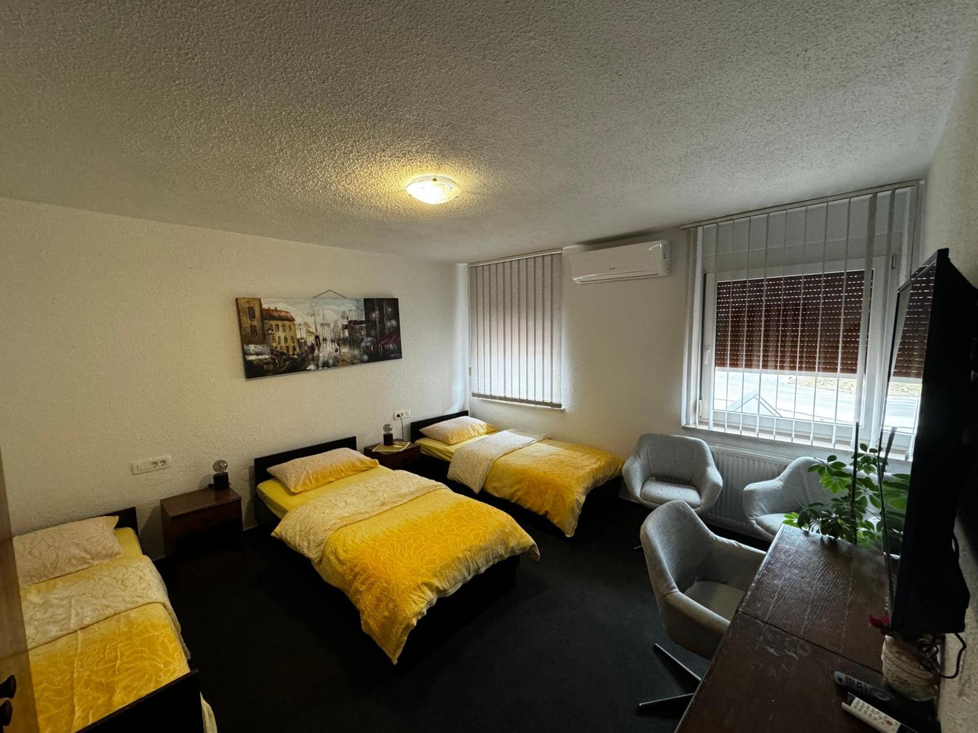 Gostisce Pri Slavcu Hotel Sentjernej Bagian luar foto